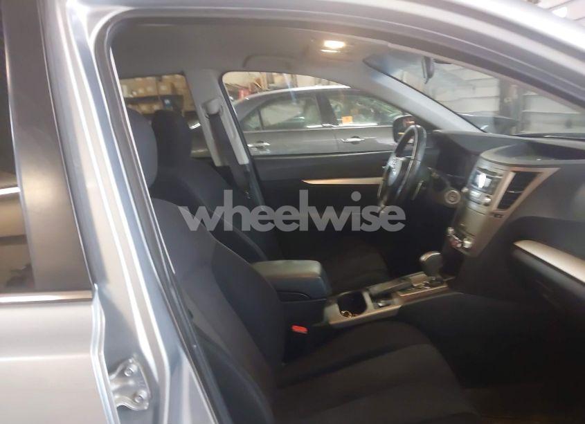 Photo 5 of 2013 Subaru Outback 2.5I PREMIUM (VIN 4S4BRBCC5D3259065)