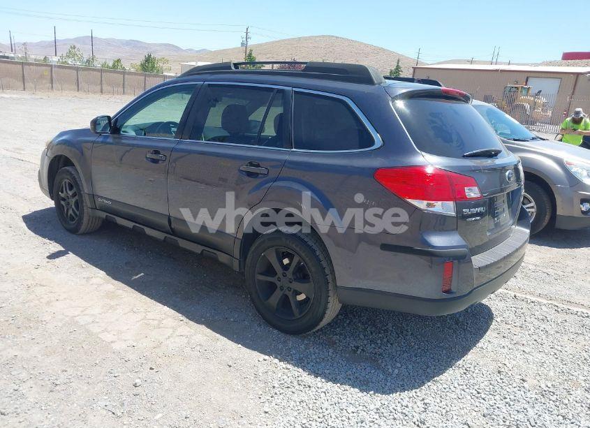 Photo 3 of 2013 Subaru Outback 2.5I PREMIUM (VIN 4S4BRBCC5D3266260)