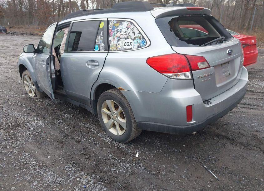 Photo 3 of 2014 Subaru Outback 2.5I PREMIUM (VIN 4S4BRBCC5E3238105)
