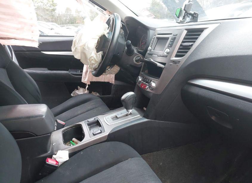 Photo 5 of 2014 Subaru Outback 2.5I PREMIUM (VIN 4S4BRBCC5E3238105)