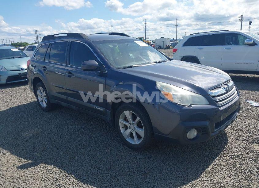 2014 Subaru Outback 2.5I PREMIUM (VIN 4S4BRBCC5E3247600) main photo