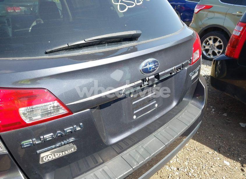 Photo 12 of 2010 Subaru Outback 2.5I PREMIUM (VIN 4S4BRBCC6A3324744)