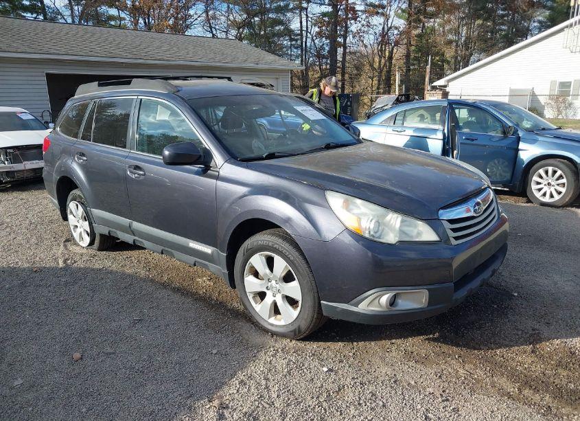 2011 Subaru Outback 2.5I PREMIUM (VIN 4S4BRBCC6B3423520) main photo