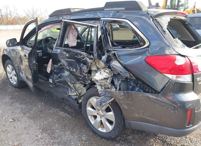 Photo 17 of 2011 Subaru Outback 2.5I PREMIUM (VIN 4S4BRBCC6B3423520)