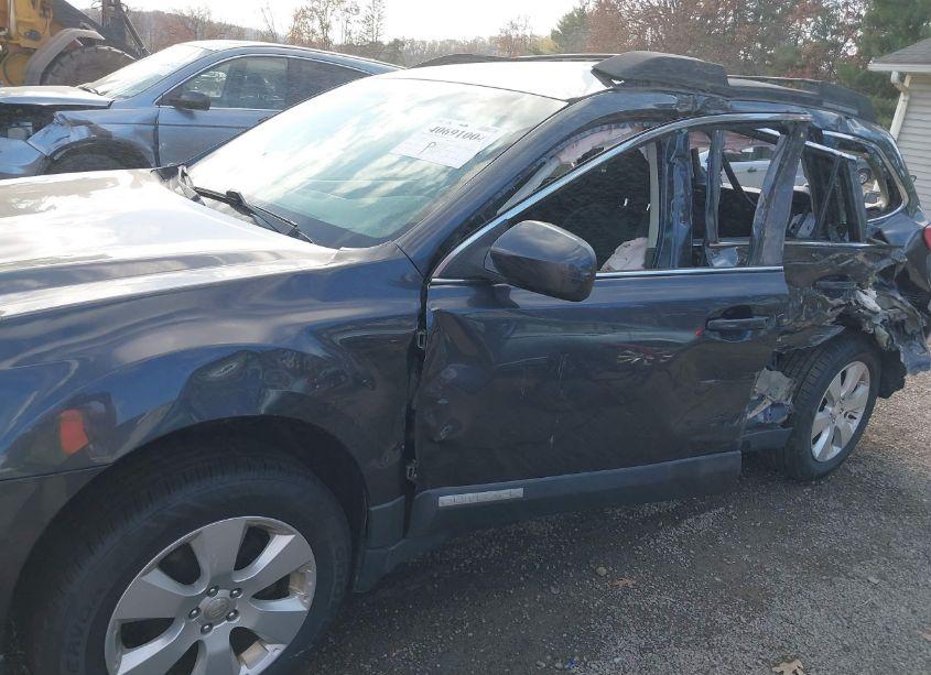 Photo 6 of 2011 Subaru Outback 2.5I PREMIUM (VIN 4S4BRBCC6B3423520)