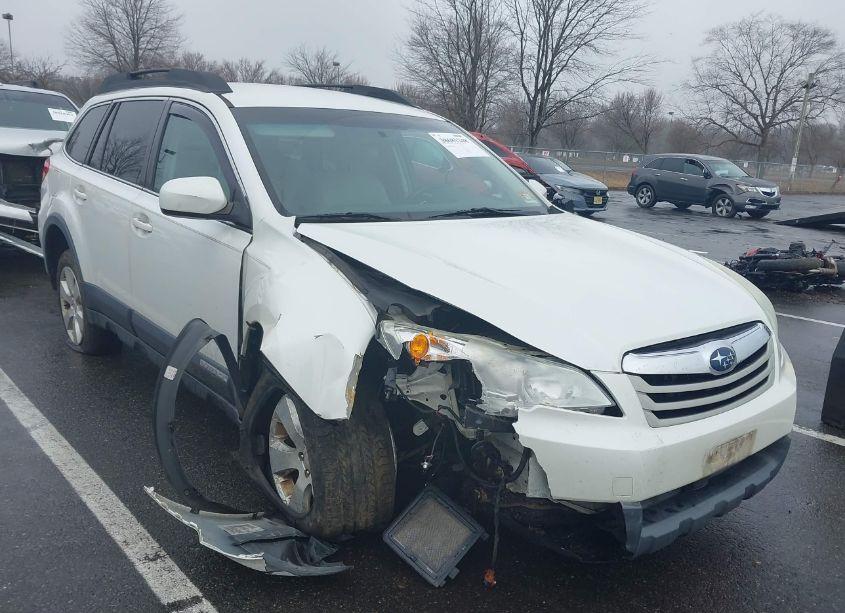 2012 Subaru Outback 2.5I PREMIUM (VIN 4S4BRBCC6C3204588) main photo