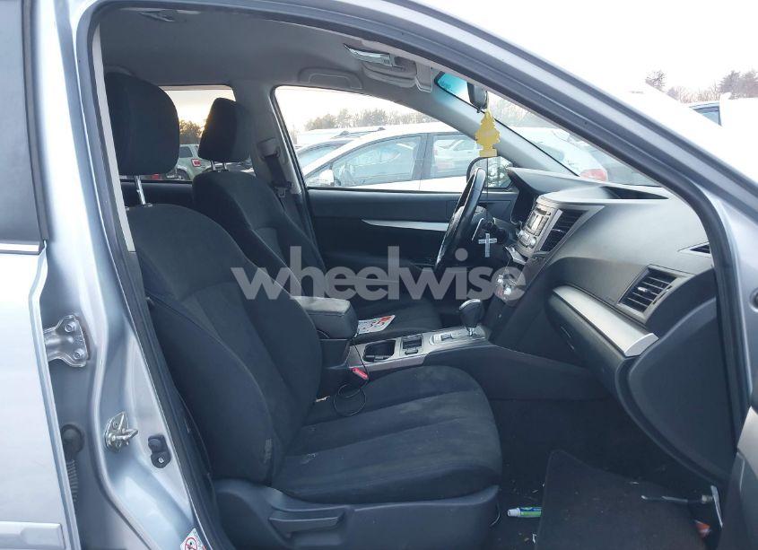 Photo 5 of 2013 Subaru Outback 2.5I PREMIUM (VIN 4S4BRBCC6D3242890)