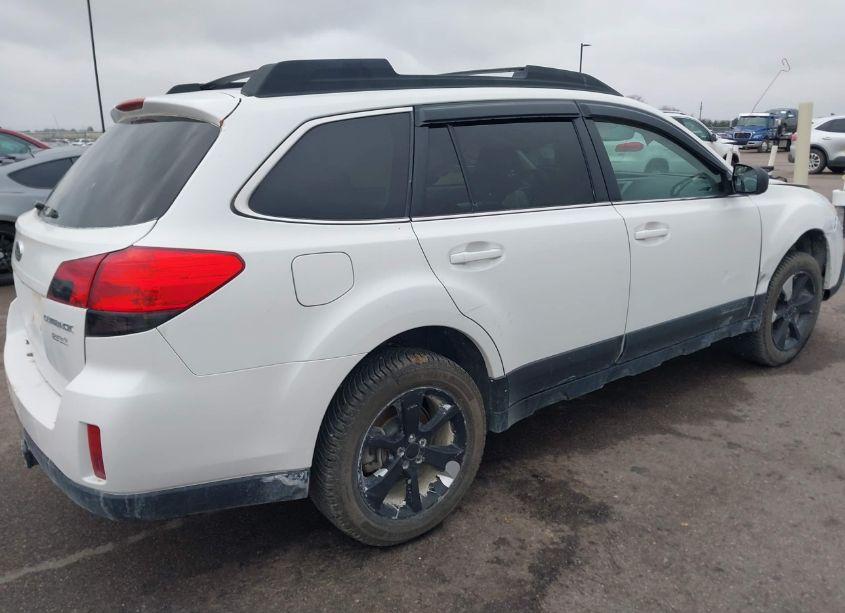 Photo 4 of 2013 Subaru Outback 2.5I PREMIUM (VIN 4S4BRBCC6D3312033)