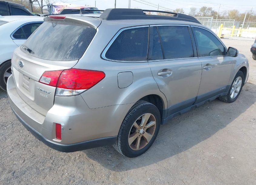 Photo 4 of 2014 Subaru Outback 2.5I PREMIUM (VIN 4S4BRBCC6E3221197)