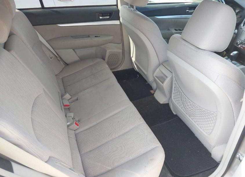 Photo 8 of 2014 Subaru Outback 2.5I PREMIUM (VIN 4S4BRBCC6E3221197)