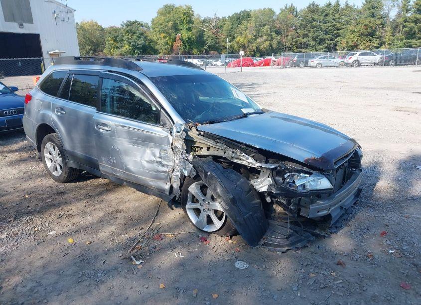 2014 Subaru Outback 2.5I PREMIUM (VIN 4S4BRBCC6E3319548) main photo