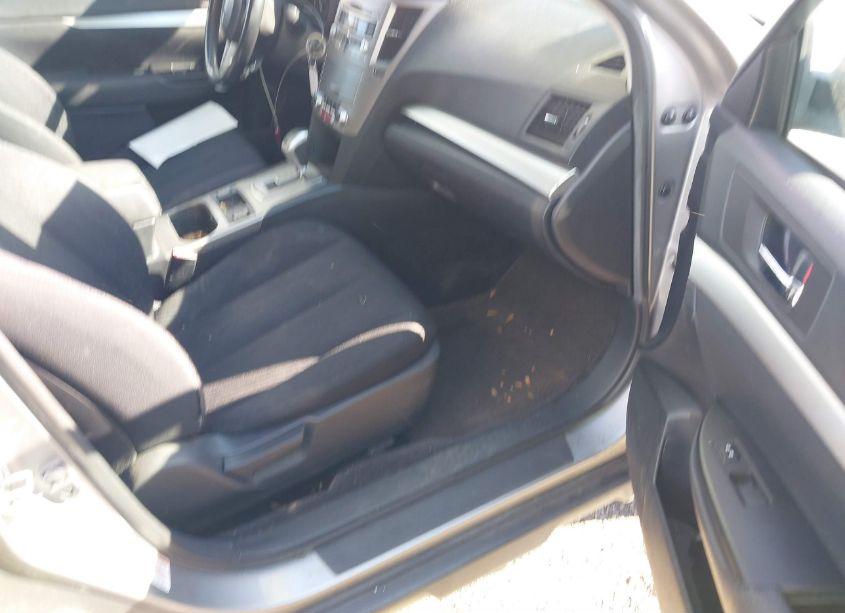 Photo 5 of 2011 Subaru Outback 2.5I PREMIUM (VIN 4S4BRBCC7B3351534)