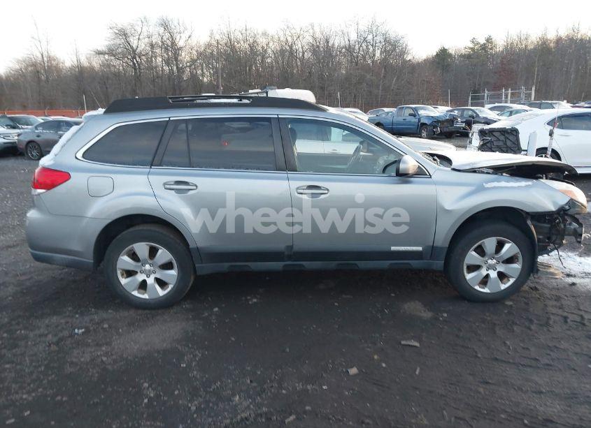 Photo 13 of 2011 Subaru Outback 2.5I PREMIUM (VIN 4S4BRBCC7B3362212)