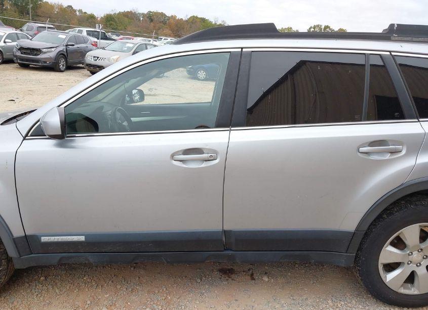 Photo 14 of 2012 Subaru Outback 2.5I PREMIUM (VIN 4S4BRBCC7C3238281)