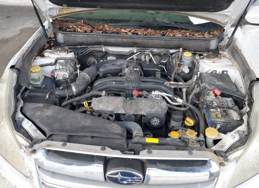 Photo 10 of 2013 Subaru Outback 2.5I PREMIUM (VIN 4S4BRBCC7D3314017)