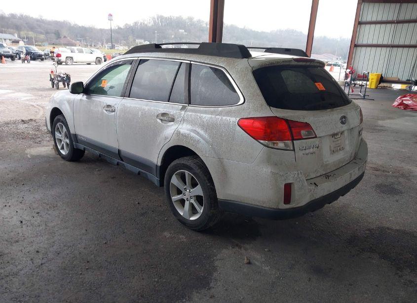 Photo 3 of 2013 Subaru Outback 2.5I PREMIUM (VIN 4S4BRBCC7D3314017)