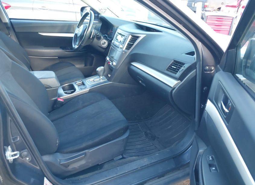 Photo 5 of 2013 Subaru Outback 2.5I PREMIUM (VIN 4S4BRBCC7D3322263)