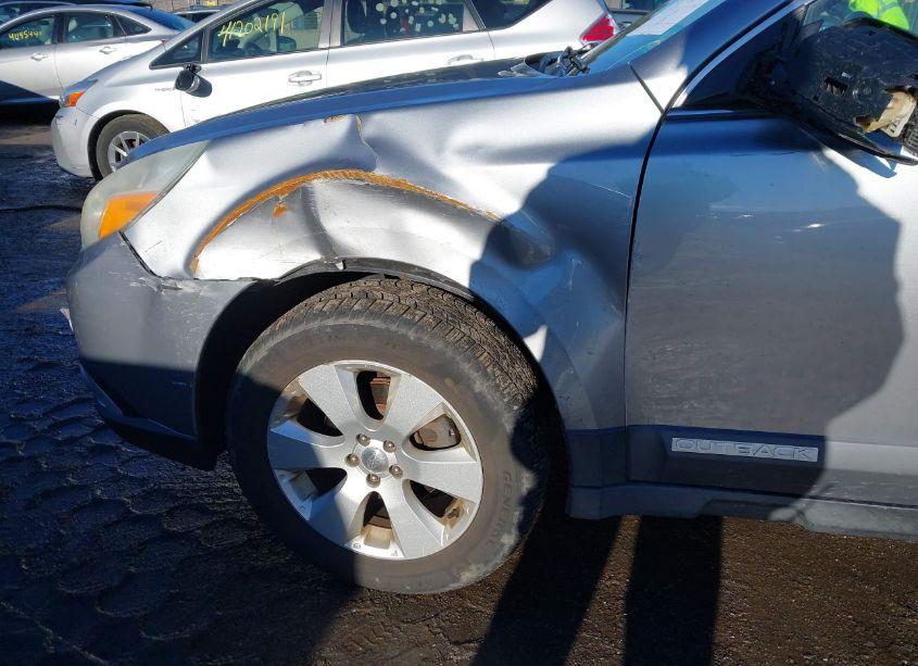 Photo 14 of 2010 Subaru Outback 2.5I PREMIUM (VIN 4S4BRBCC8A3350780)