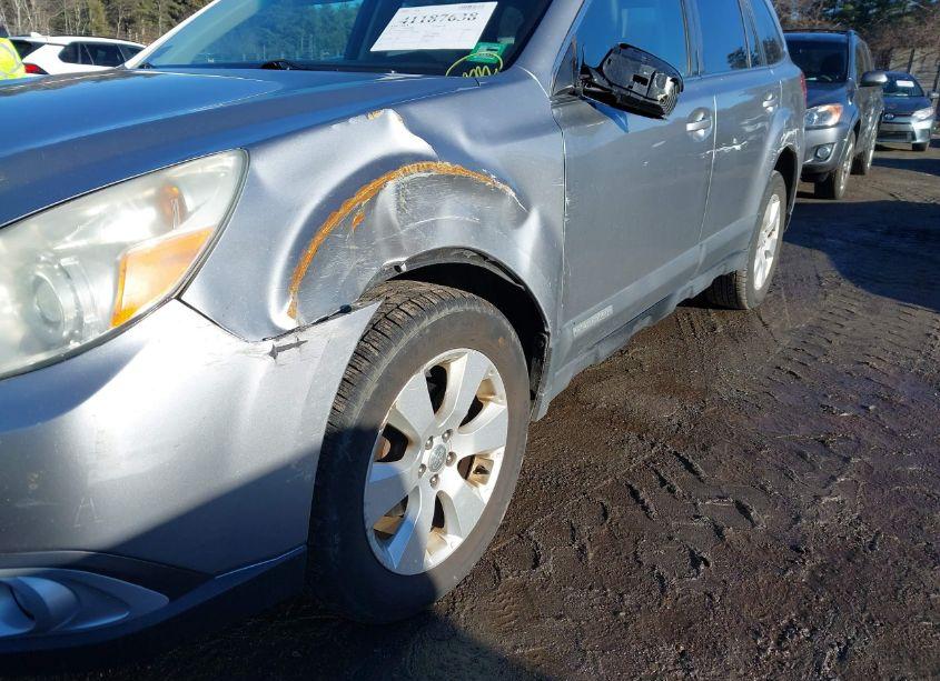 Photo 6 of 2010 Subaru Outback 2.5I PREMIUM (VIN 4S4BRBCC8A3350780)