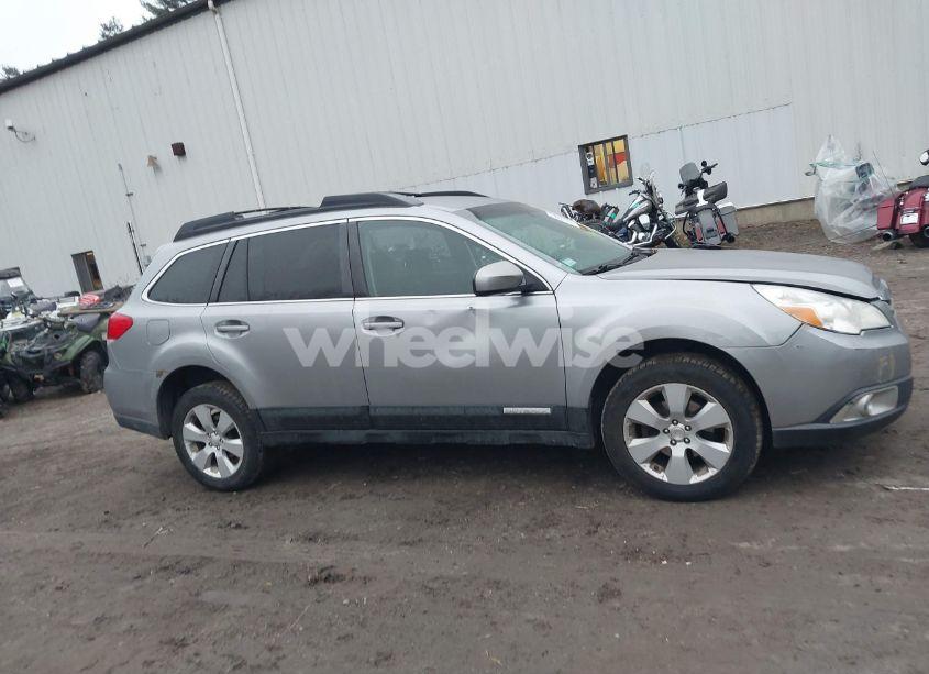 Photo 13 of 2011 Subaru Outback 2.5I PREMIUM (VIN 4S4BRBCC8B3364454)