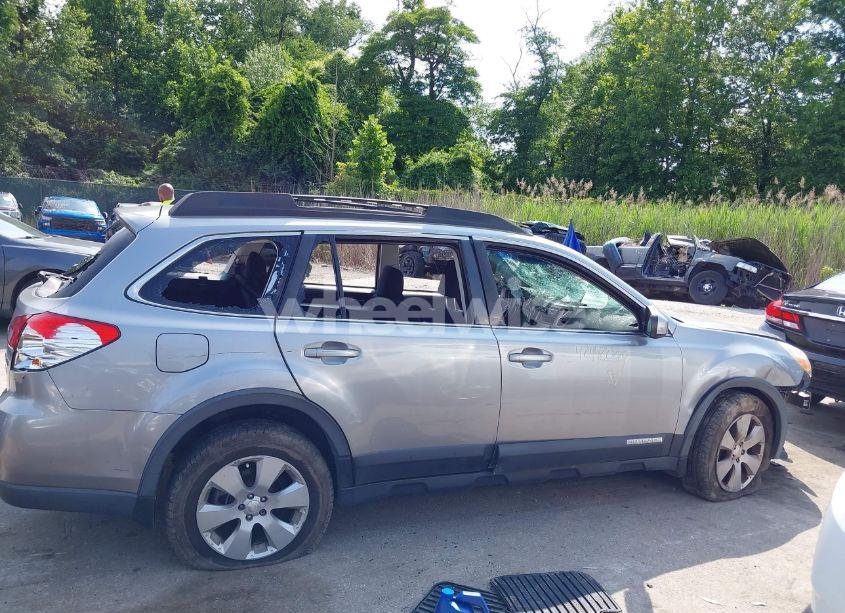 Photo 14 of 2011 Subaru Outback 2.5I PREMIUM (VIN 4S4BRBCC8B3398149)