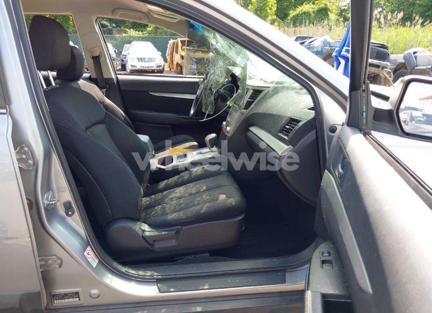 Photo 5 of 2011 Subaru Outback 2.5I PREMIUM (VIN 4S4BRBCC8B3398149)