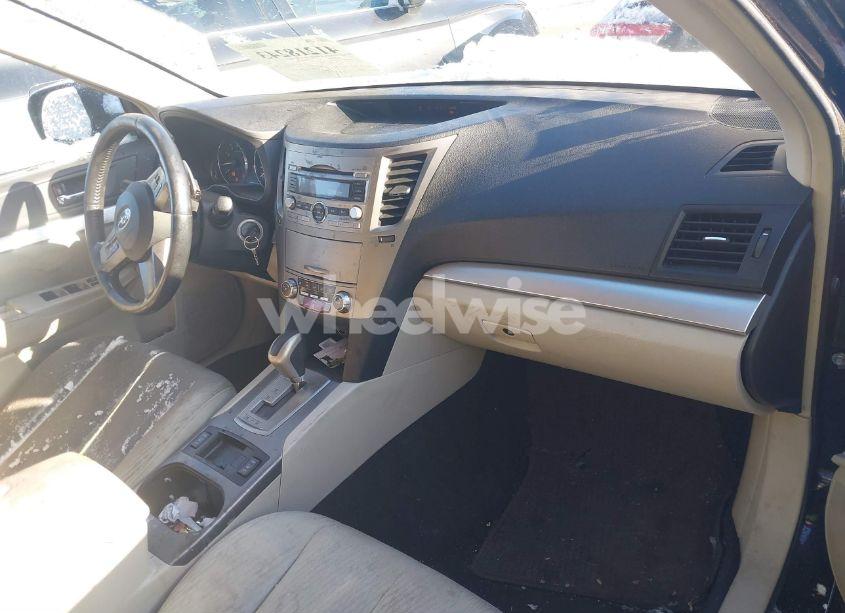 Photo 5 of 2011 Subaru Outback 2.5I PREMIUM (VIN 4S4BRBCC8B3403138)