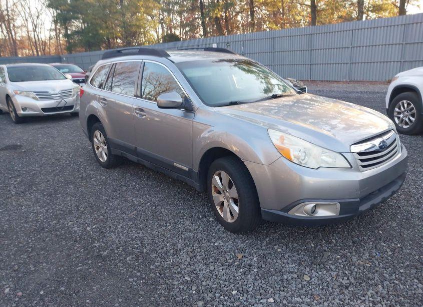 2011 Subaru Outback 2.5I PREMIUM (VIN 4S4BRBCC8B3406069) main photo