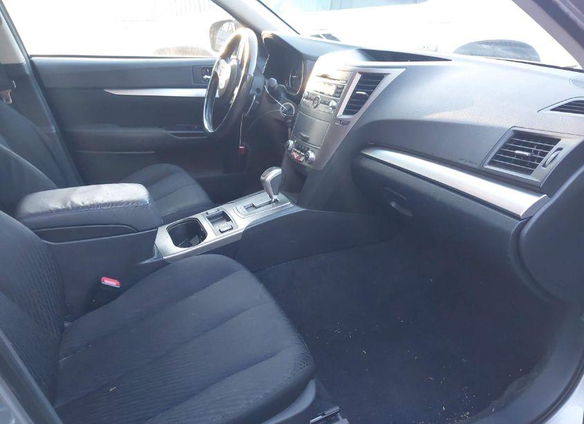 Photo 5 of 2011 Subaru Outback 2.5I PREMIUM (VIN 4S4BRBCC8B3406069)