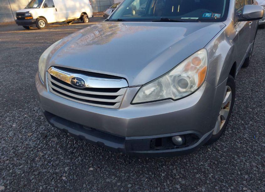 Photo 6 of 2011 Subaru Outback 2.5I PREMIUM (VIN 4S4BRBCC8B3406069)