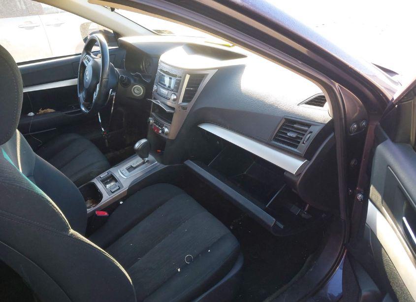 Photo 5 of 2013 Subaru Outback 2.5I PREMIUM (VIN 4S4BRBCC8D3213102)