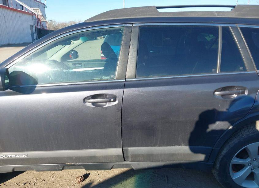 Photo 6 of 2013 Subaru Outback 2.5I PREMIUM (VIN 4S4BRBCC8D3213102)