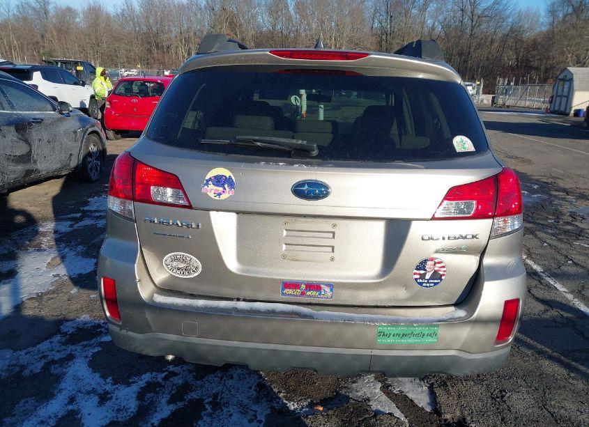 Photo 18 of 2014 Subaru Outback 2.5I PREMIUM (VIN 4S4BRBCC8E3200190)