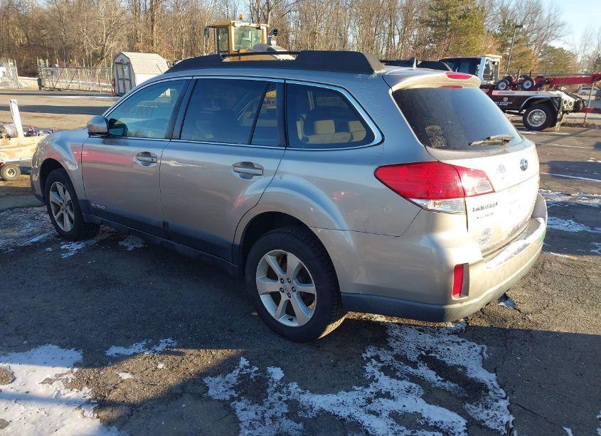 Photo 3 of 2014 Subaru Outback 2.5I PREMIUM (VIN 4S4BRBCC8E3200190)