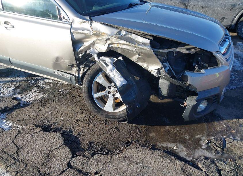 Photo 6 of 2014 Subaru Outback 2.5I PREMIUM (VIN 4S4BRBCC8E3200190)