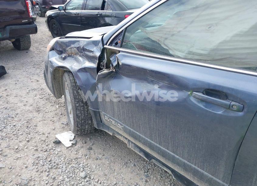 Photo 6 of 2014 Subaru Outback 2.5I PREMIUM (VIN 4S4BRBCC8E3327604)