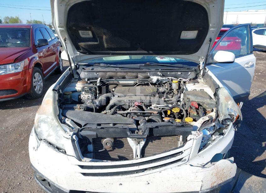 Photo 10 of 2011 Subaru Outback 2.5I PREMIUM (VIN 4S4BRBCCXB3336574)