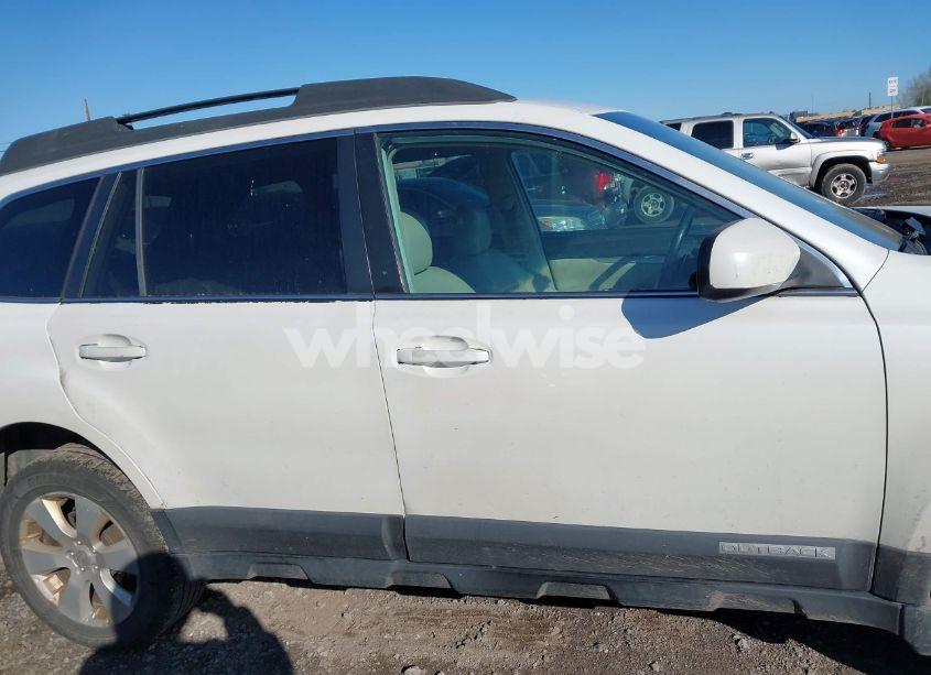 Photo 13 of 2011 Subaru Outback 2.5I PREMIUM (VIN 4S4BRBCCXB3336574)