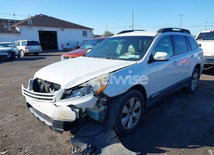 Photo 2 of 2011 Subaru Outback 2.5I PREMIUM (VIN 4S4BRBCCXB3336574)