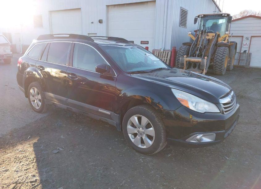 2011 Subaru Outback 2.5I PREMIUM (VIN 4S4BRBCCXB3362169) main photo