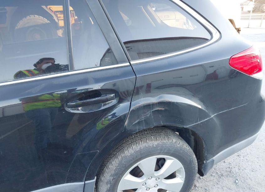 Photo 12 of 2011 Subaru Outback 2.5I PREMIUM (VIN 4S4BRBCCXB3362169)