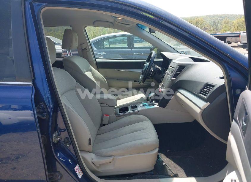 Photo 5 of 2011 Subaru Outback 2.5I PREMIUM (VIN 4S4BRBCCXB3386519)