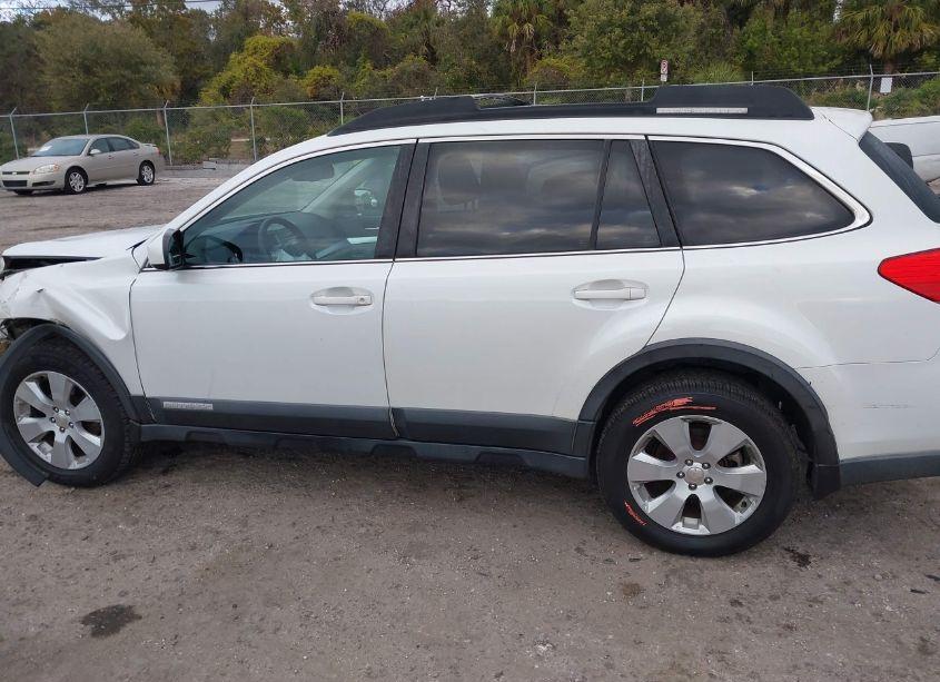 Photo 14 of 2011 Subaru Outback 2.5I PREMIUM (VIN 4S4BRBCCXB3396614)