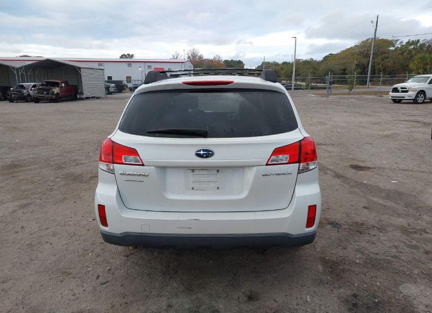 Photo 16 of 2011 Subaru Outback 2.5I PREMIUM (VIN 4S4BRBCCXB3396614)