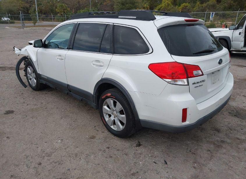 Photo 3 of 2011 Subaru Outback 2.5I PREMIUM (VIN 4S4BRBCCXB3396614)
