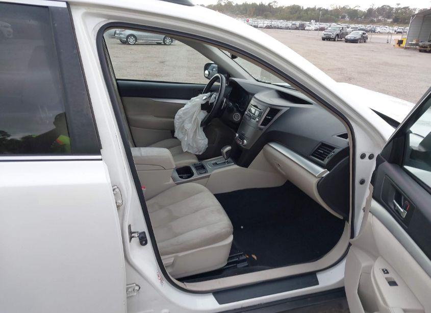 Photo 5 of 2011 Subaru Outback 2.5I PREMIUM (VIN 4S4BRBCCXB3396614)