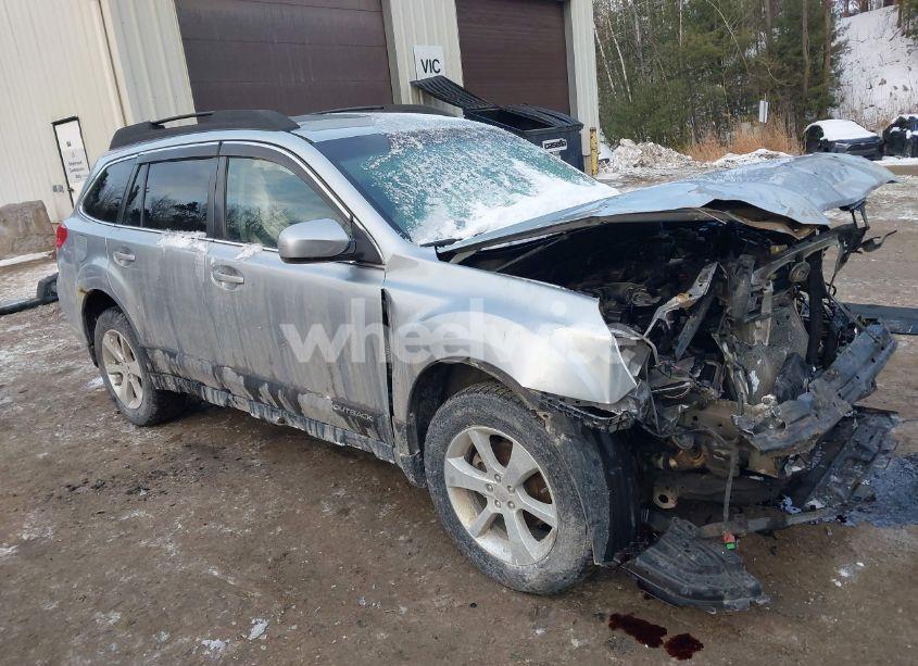 2014 Subaru Outback 2.5I PREMIUM (VIN 4S4BRBCCXE3228301) main photo