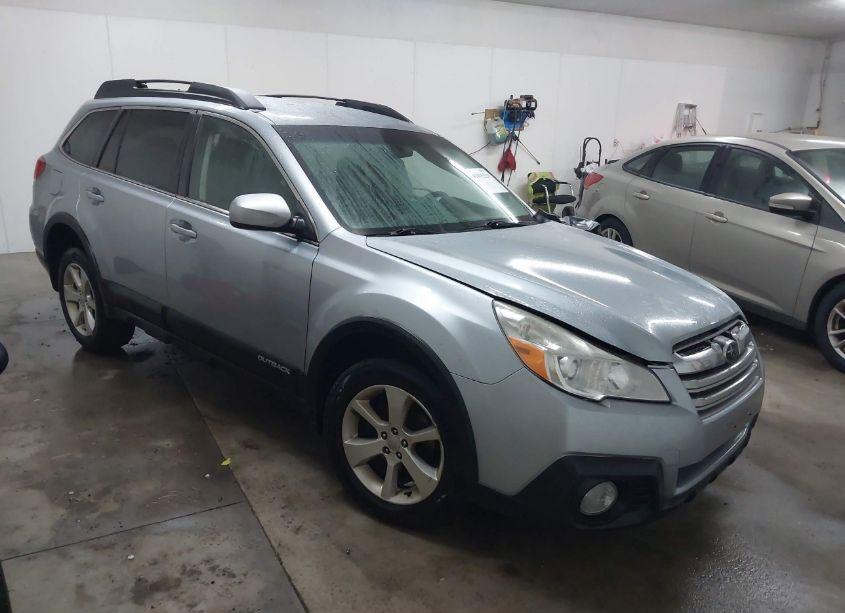 2014 Subaru Outback 2.5I PREMIUM (VIN 4S4BRBCCXE3247351) main photo