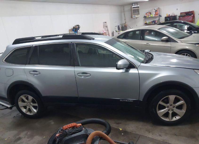 Photo 13 of 2014 Subaru Outback 2.5I PREMIUM (VIN 4S4BRBCCXE3247351)