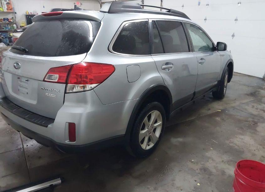 Photo 4 of 2014 Subaru Outback 2.5I PREMIUM (VIN 4S4BRBCCXE3247351)